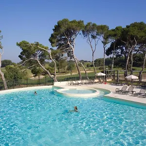 Madame Résidence Provence Country Club 4*, Saumane-de-Vaucluse Francia