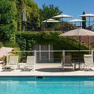 https://lou-paradou-greoux-les-bains.fr-provencehotel.com